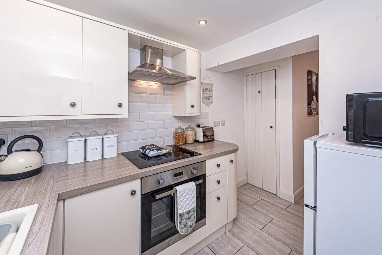 Taitwt2 Villa Caernarfon Bagian luar foto